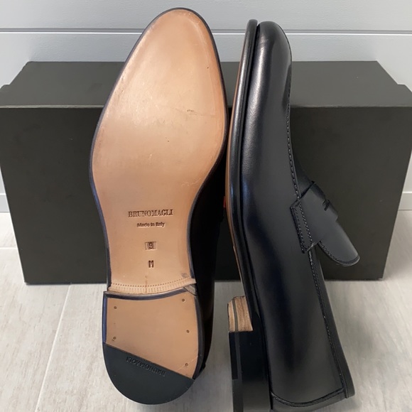 Bruno Magli Black Loafers - Picture 9 of 10